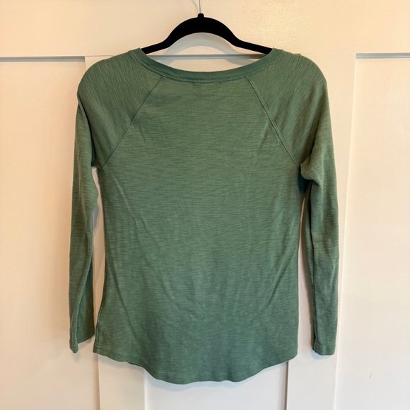 Chaps Green Long Sleeve Top - Picture 2 of 4